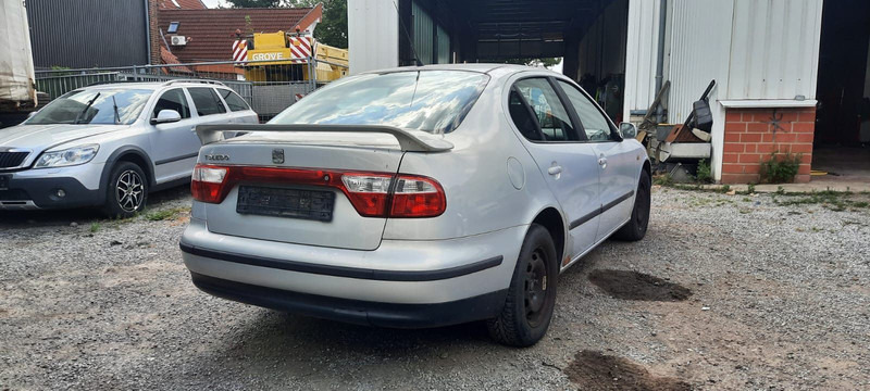 SEAT Toledo Signo 1,8 20V Autom - Veturë: foto 3 SEAT Toledo Signo 1,8 20V Autom - Veturë: foto 3