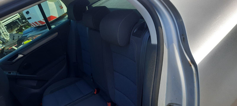 Volkswagen Golf - Veturë: foto 5 Volkswagen Golf - Veturë: foto 5
