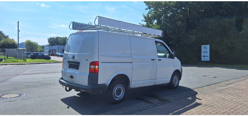 Volkswagen Transporter - Furgon i vogël: foto 4 Volkswagen Transporter - Furgon i vogël: foto 4