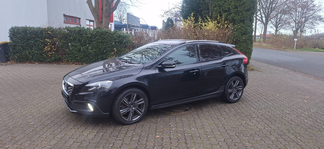 Volvo V40 Cross Country You! - SUV: foto 2 Volvo V40 Cross Country You! - SUV: foto 2