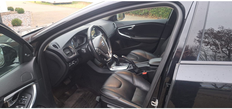 Veturë Volvo V40 Cross Country You!: foto 8