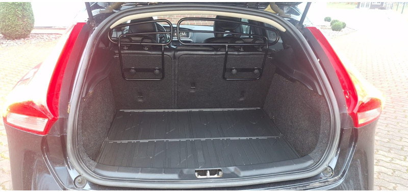 Veturë Volvo V40 Cross Country You!: foto 11