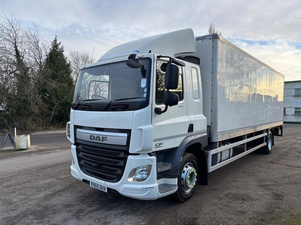 2015 DAF CF 220 Rigid Truck - Kamion vagonetë: foto 1 2015 DAF CF 220 Rigid Truck - Kamion vagonetë: foto 1