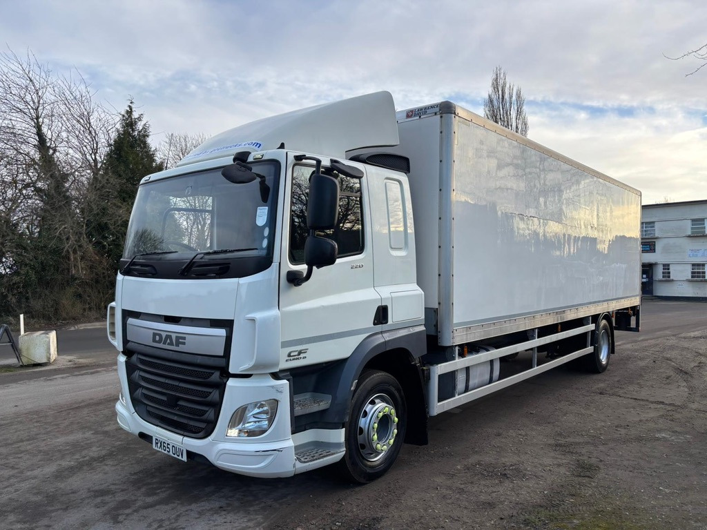 2015 DAF CF 220 Rigid Truck - Kamion vagonetë: foto 3 2015 DAF CF 220 Rigid Truck - Kamion vagonetë: foto 3