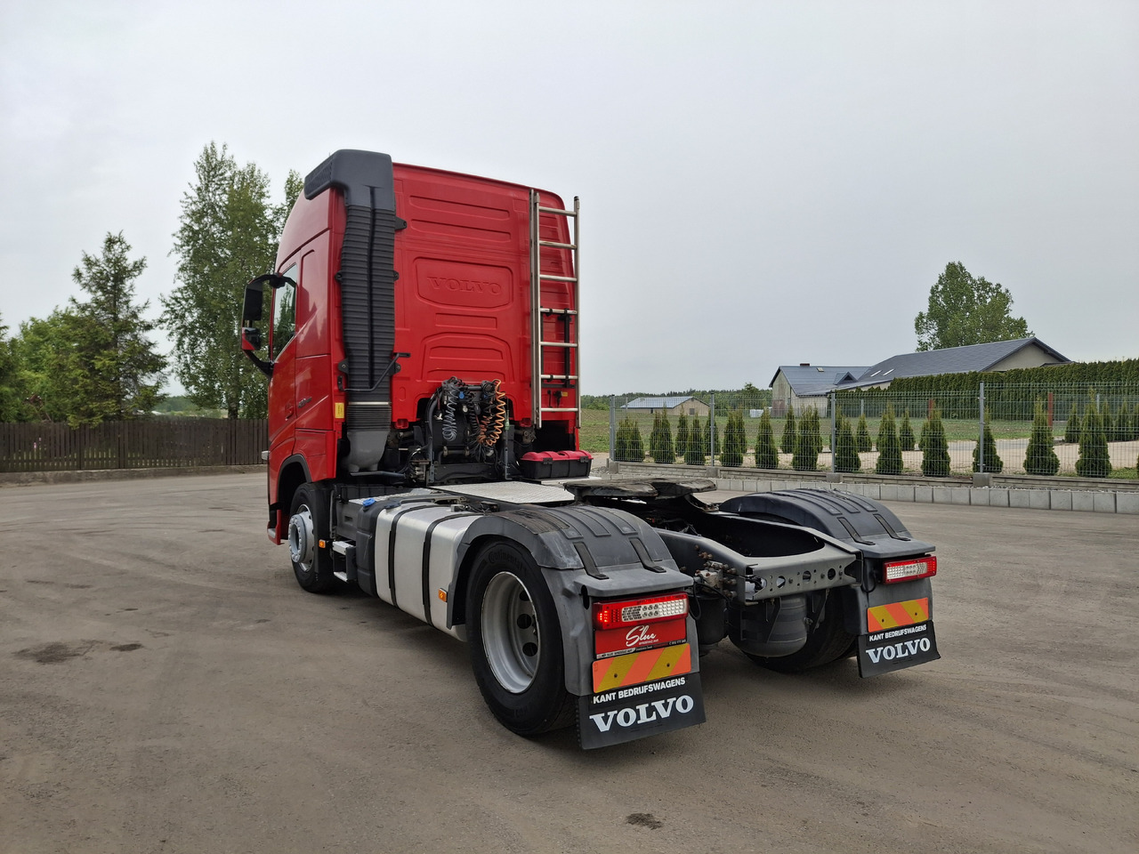 VOLVO FH 420 ADR Sattelzugmaschine Euro 6 Ciągnik Siodłowy Automat Światła LED - Gjysmë-kamion: foto 3 VOLVO FH 420 ADR Sattelzugmaschine Euro 6 Ciągnik Siodłowy Automat Światła LED - Gjysmë-kamion: foto 3