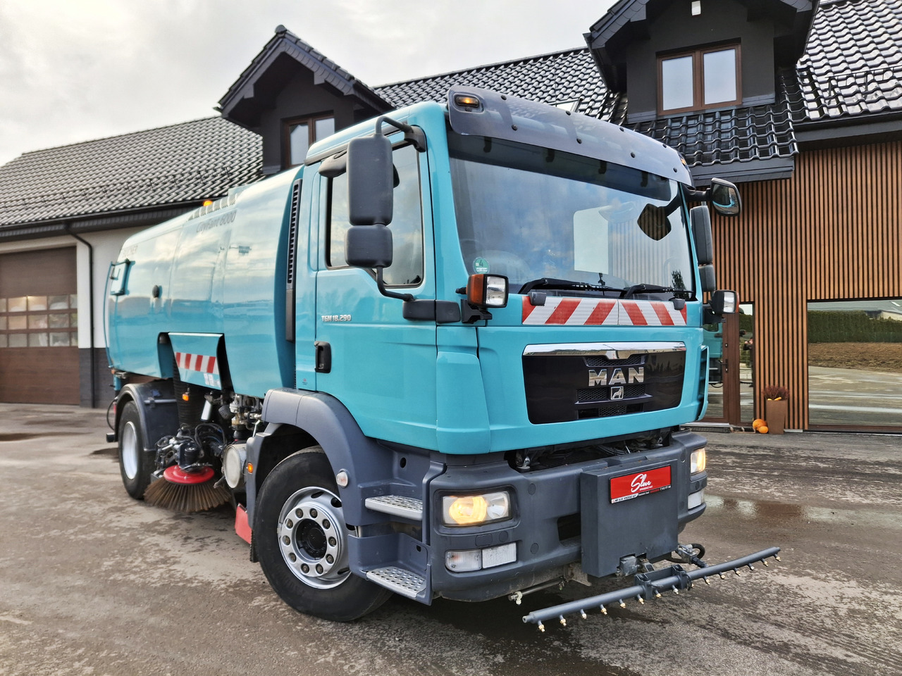 MAN 18.290 Zamiatarka Kehrmaschine BUCHER PM10 L/R Karcher - Makinë fshirëse për rrugët: foto 1 MAN 18.290 Zamiatarka Kehrmaschine BUCHER PM10 L/R Karcher - Makinë fshirëse për rrugët: foto 1
