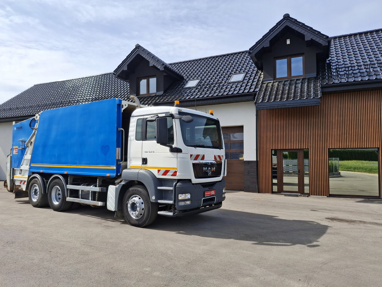 MAN MAN TGS 28.360 Śmieciarka Müllwagen Garbage Truck FAUN 3 Osie - Kamion mbeturinash: foto 1 MAN MAN TGS 28.360 Śmieciarka Müllwagen Garbage Truck FAUN 3 Osie - Kamion mbeturinash: foto 1