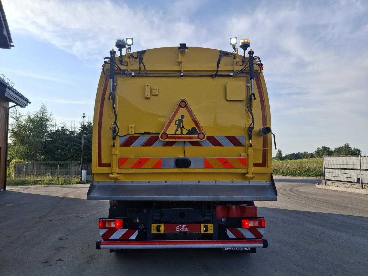 VOLVO FMX 420 Zamiatarka Kehrmaschine Euro 6 PM2.5 BROCK VS 7 TECH Karcher L/R 2145 Mth 2021r - Makinë fshirëse për rrugët: foto 5 VOLVO FMX 420 Zamiatarka Kehrmaschine Euro 6 PM2.5 BROCK VS 7 TECH Karcher L/R 2145 Mth 2021r - Makinë fshirëse për rrugët: foto 5