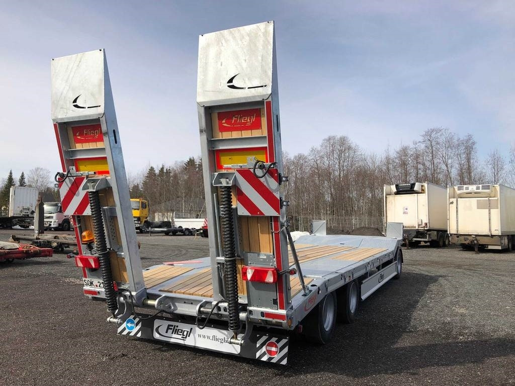 Fliegl DTS-S 300 - Rimorkio me plan ngarkimi të ulët: foto 3 Fliegl DTS-S 300 - Rimorkio me plan ngarkimi të ulët: foto 3