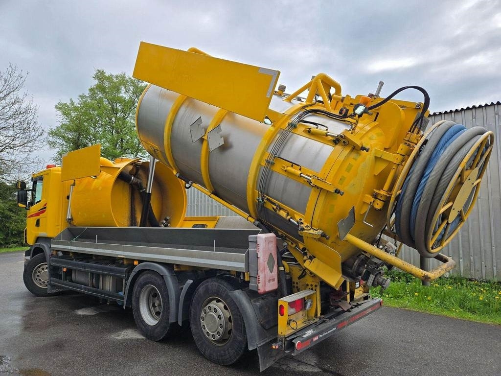 Scania R420 6X2 ADR AMPHITECH VORTEX 13m³ - Kamion me vakuum: foto 2 Scania R420 6X2 ADR AMPHITECH VORTEX 13m³ - Kamion me vakuum: foto 2