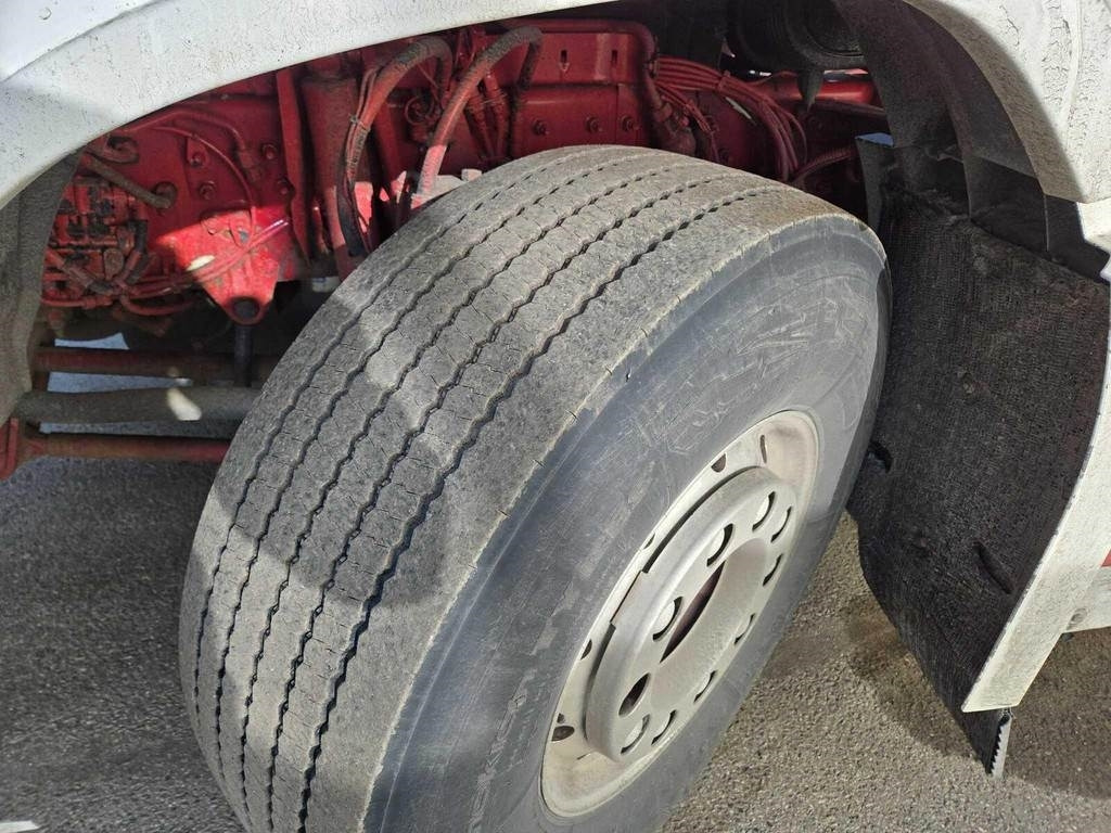 Kamion kabinë-shasi Volvo FH540 8X4 CHASSY: foto 13 Kamion kabinë-shasi Volvo FH540 8X4 CHASSY: foto 13