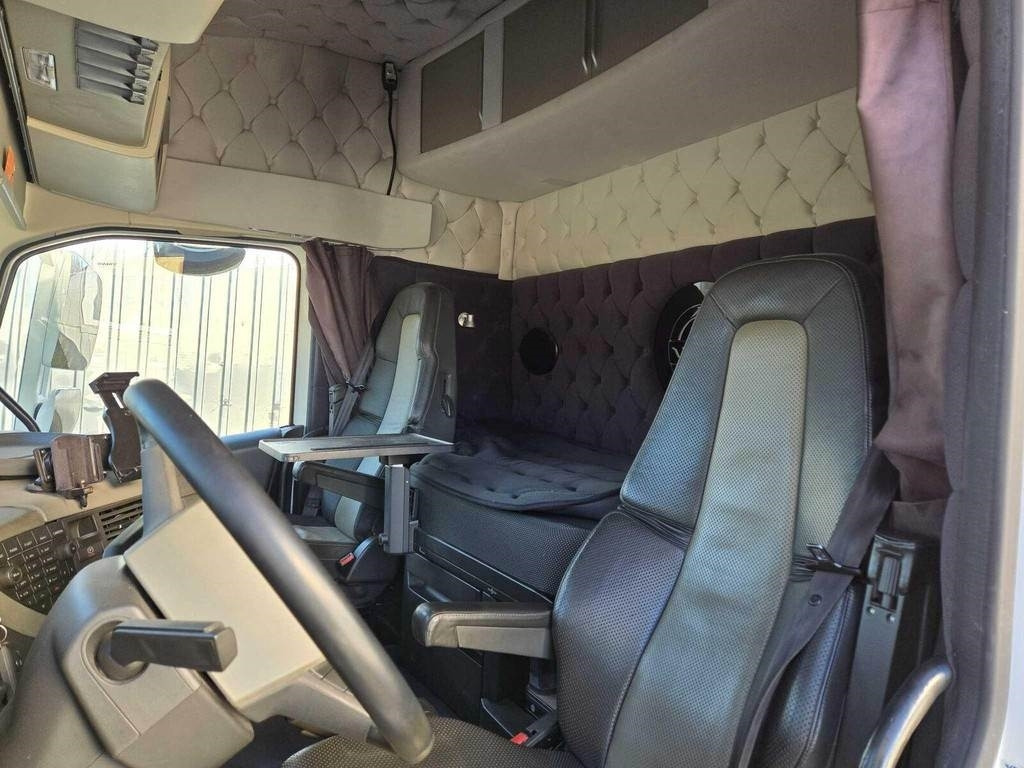 Kamion kabinë-shasi Volvo FH540 8X4 CHASSY: foto 8 Kamion kabinë-shasi Volvo FH540 8X4 CHASSY: foto 8