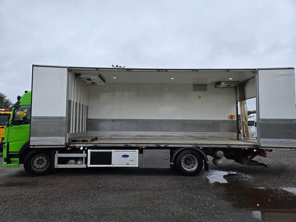 Volvo FM370 4X2 CARRIER 1150 SIDEOPENING - Kamion frigorifer: foto 2 Volvo FM370 4X2 CARRIER 1150 SIDEOPENING - Kamion frigorifer: foto 2