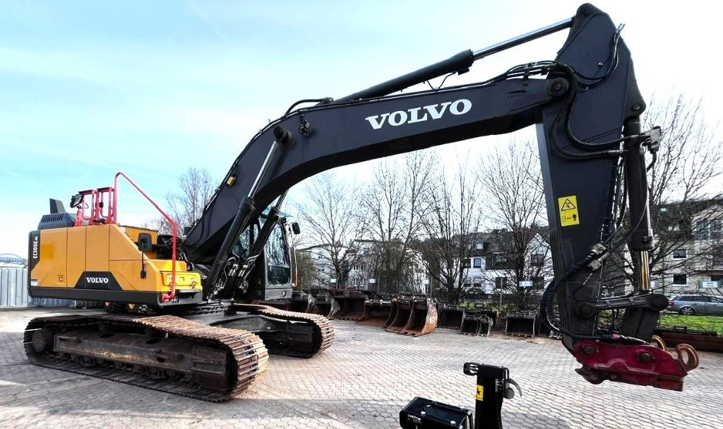 Volvo EC 300 E - Ekskavator me zinxhirë: foto 3 Volvo EC 300 E - Ekskavator me zinxhirë: foto 3