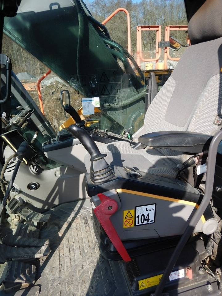 Ekskavator me zinxhirë Volvo EC 300 E: foto 6 Ekskavator me zinxhirë Volvo EC 300 E: foto 6