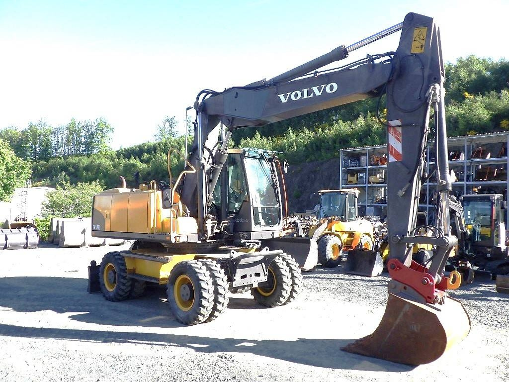 Volvo EW 180 C - Ekskavator me goma: foto 3 Volvo EW 180 C - Ekskavator me goma: foto 3
