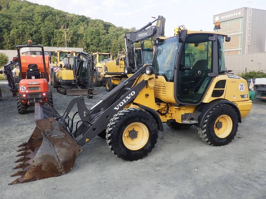 Volvo L 25 F - Fadrom me goma: foto 1 Volvo L 25 F - Fadrom me goma: foto 1