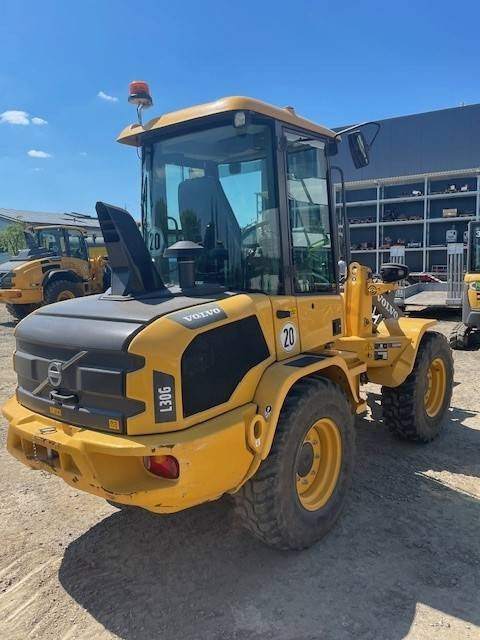Volvo L 30 G - Fadrom me goma: foto 5 Volvo L 30 G - Fadrom me goma: foto 5