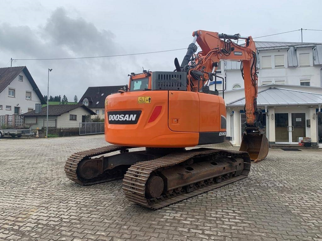 Doosan DX 235 LCR-5 - Ekskavator me zinxhirë: foto 5 Doosan DX 235 LCR-5 - Ekskavator me zinxhirë: foto 5