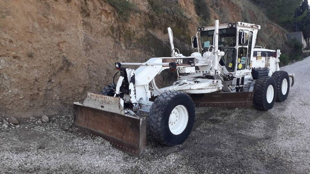 CAT 12 H VHP Plus - Makinë niveluese: foto 1 CAT 12 H VHP Plus - Makinë niveluese: foto 1