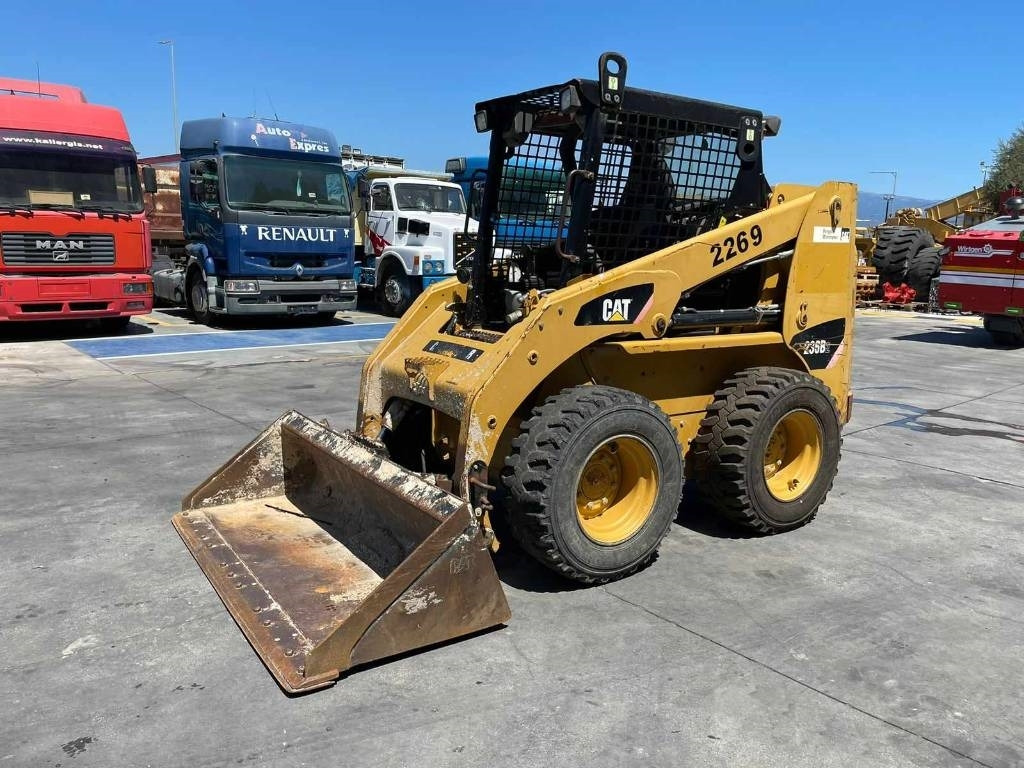 CAT 236 B - Mini fadrom: foto 3 CAT 236 B - Mini fadrom: foto 3