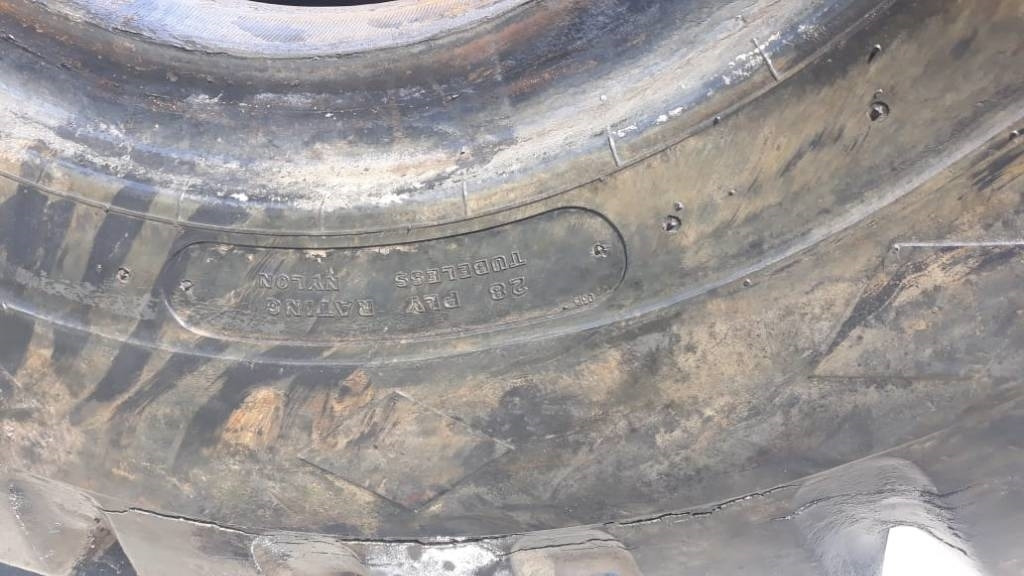 Goodyear 29.5-29 L3 - Gomë për Makineri ndërtimi: foto 2 Goodyear 29.5-29 L3 - Gomë për Makineri ndërtimi: foto 2