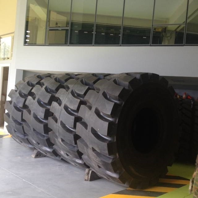 Goodyear 3565R33 L5 - Gomë për Makineri ndërtimi: foto 4 Goodyear 3565R33 L5 - Gomë për Makineri ndërtimi: foto 4