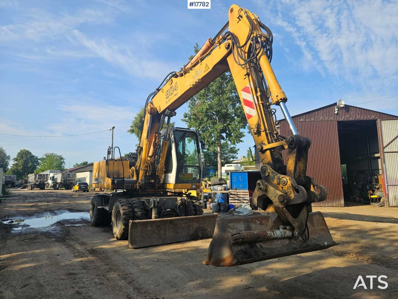 2002 Liebherr  A 904 - Ekskavator me goma: foto 1 2002 Liebherr  A 904 - Ekskavator me goma: foto 1