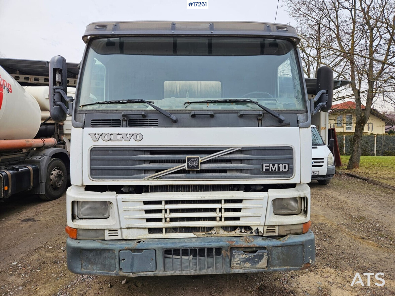 Concrete mixer on VOLVO FM10 8x4 chassis (2002) - Autobetoniere: foto 2 Concrete mixer on VOLVO FM10 8x4 chassis (2002) - Autobetoniere: foto 2