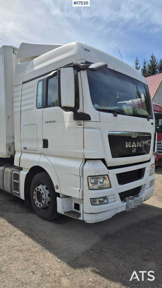 Truck tractor MAN TGX 14.440 (2011) - Gjysmë-kamion: foto 4 Truck tractor MAN TGX 14.440 (2011) - Gjysmë-kamion: foto 4