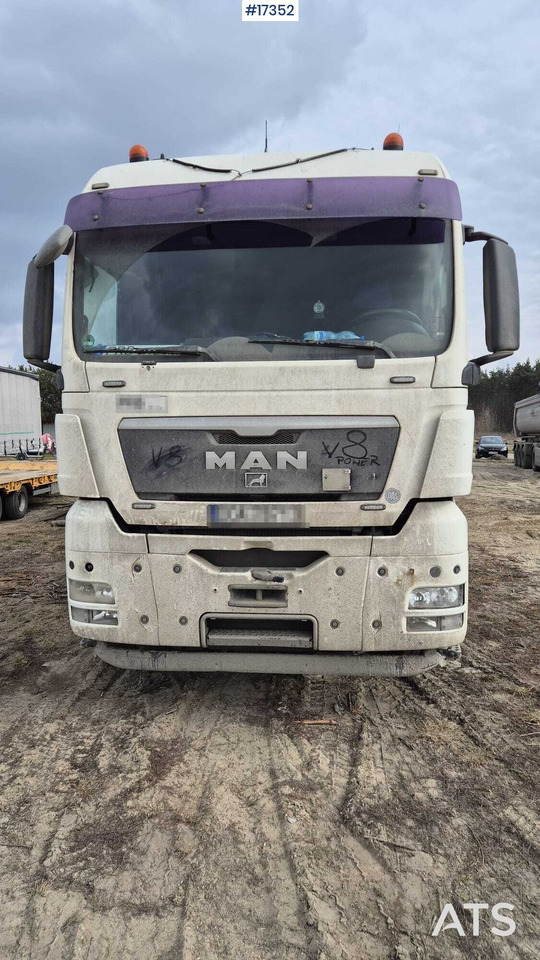 Truck tractor MAN TGX 18.400 (2007) - Gjysmë-kamion: foto 2 Truck tractor MAN TGX 18.400 (2007) - Gjysmë-kamion: foto 2