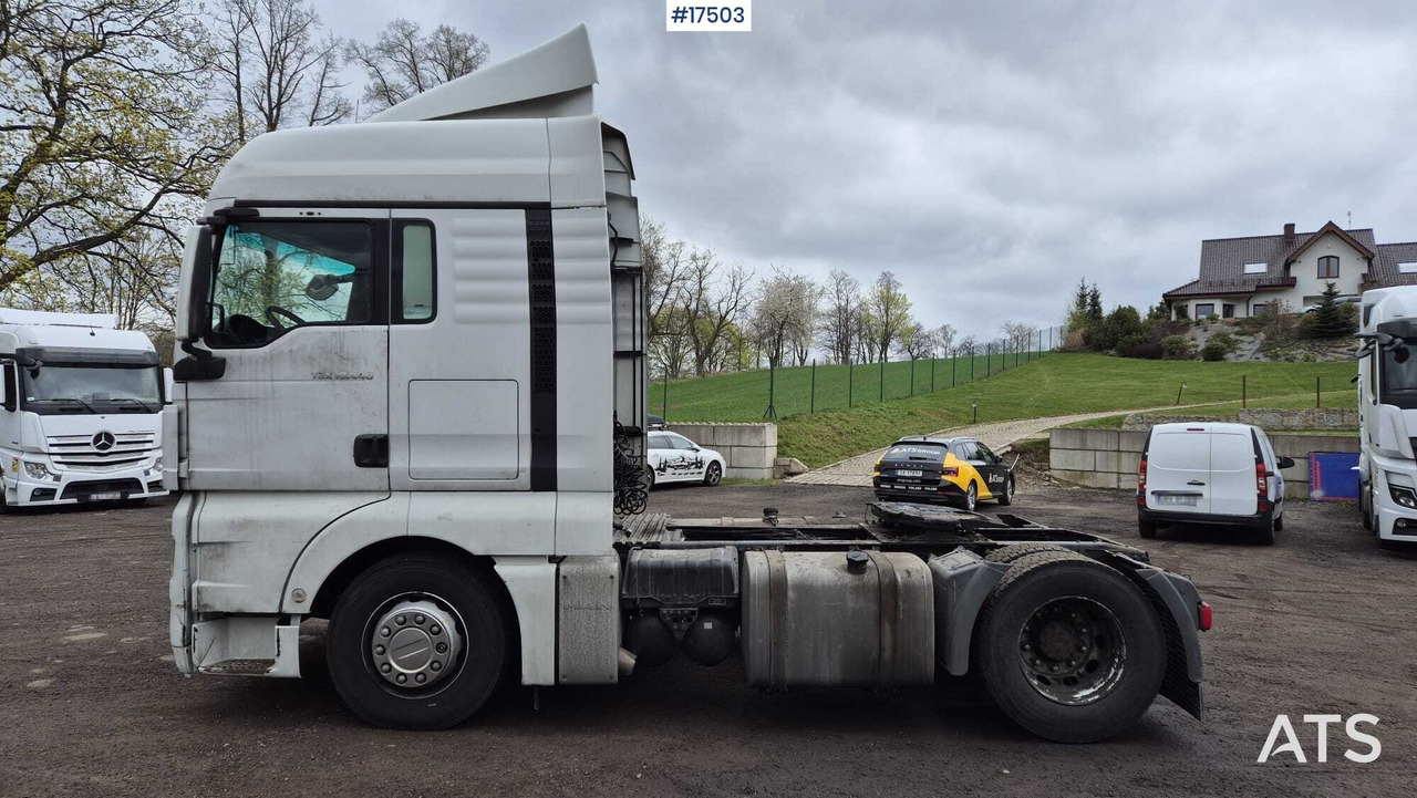 Truck tractor MAN TGX 18.440 (2012) - Gjysmë-kamion: foto 4 Truck tractor MAN TGX 18.440 (2012) - Gjysmë-kamion: foto 4