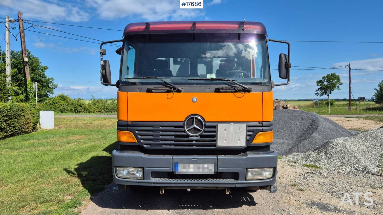 Mercedes-Benz 1828 hooklift (1999) two containers - Kamion vetëngarkues: foto 2 Mercedes-Benz 1828 hooklift (1999) two containers - Kamion vetëngarkues: foto 2