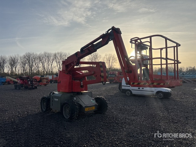 2007 Haulotte HA12PX 2WD Diesel Articulating Boom Lift - Krah me çernjerë: foto 4 2007 Haulotte HA12PX 2WD Diesel Articulating Boom Lift - Krah me çernjerë: foto 4