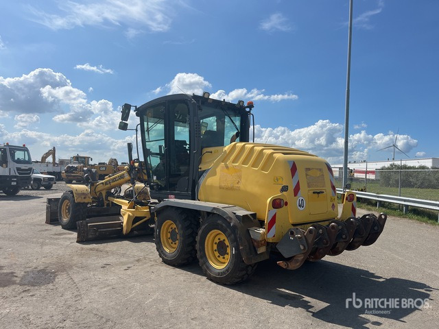 2012 New Holland F106.7A AWD Motor Grader - Trince/ Grirese degesh dhe bari: foto 3 2012 New Holland F106.7A AWD Motor Grader - Trince/ Grirese degesh dhe bari: foto 3