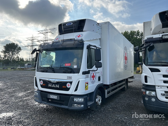 2014 MAN TGL12.250 Diesel T/A Sleeper Truck Tractor - Trince/ Grirese degesh dhe bari: foto 2 2014 MAN TGL12.250 Diesel T/A Sleeper Truck Tractor - Trince/ Grirese degesh dhe bari: foto 2