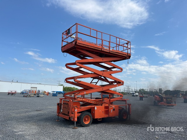2015 Skyjack SJ9250 4x4 Diesel Scissor Lift - Ngritës gërshërë: foto 1 2015 Skyjack SJ9250 4x4 Diesel Scissor Lift - Ngritës gërshërë: foto 1