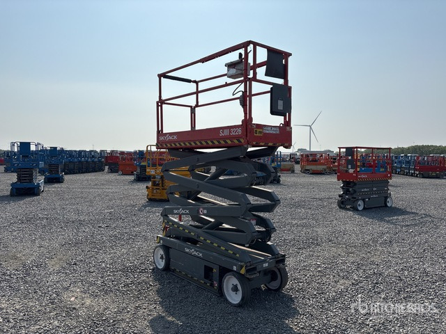2015 Skyjack SJIII-3226 Electric Scissor Lift - Ngritës gërshërë: foto 3 2015 Skyjack SJIII-3226 Electric Scissor Lift - Ngritës gërshërë: foto 3