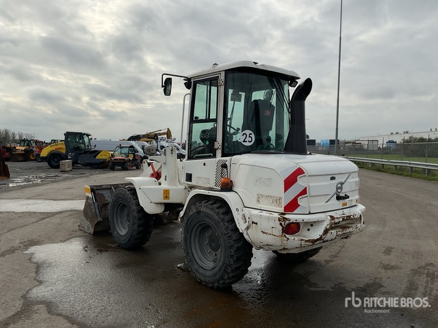 2015 Volvo L30G Wheel Loader - Fadrom me goma: foto 3 2015 Volvo L30G Wheel Loader - Fadrom me goma: foto 3