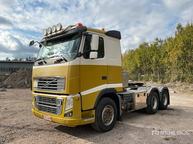 2012 Volvo FH16-600 6x4 T/A Sleeper Truck Tractor - Gjysmë-kamion: foto 1 2012 Volvo FH16-600 6x4 T/A Sleeper Truck Tractor - Gjysmë-kamion: foto 1