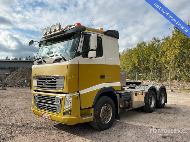 2012 Volvo FH16-600 6x4 T/A Sleeper Truck Tractor - Gjysmë-kamion: foto 3 2012 Volvo FH16-600 6x4 T/A Sleeper Truck Tractor - Gjysmë-kamion: foto 3