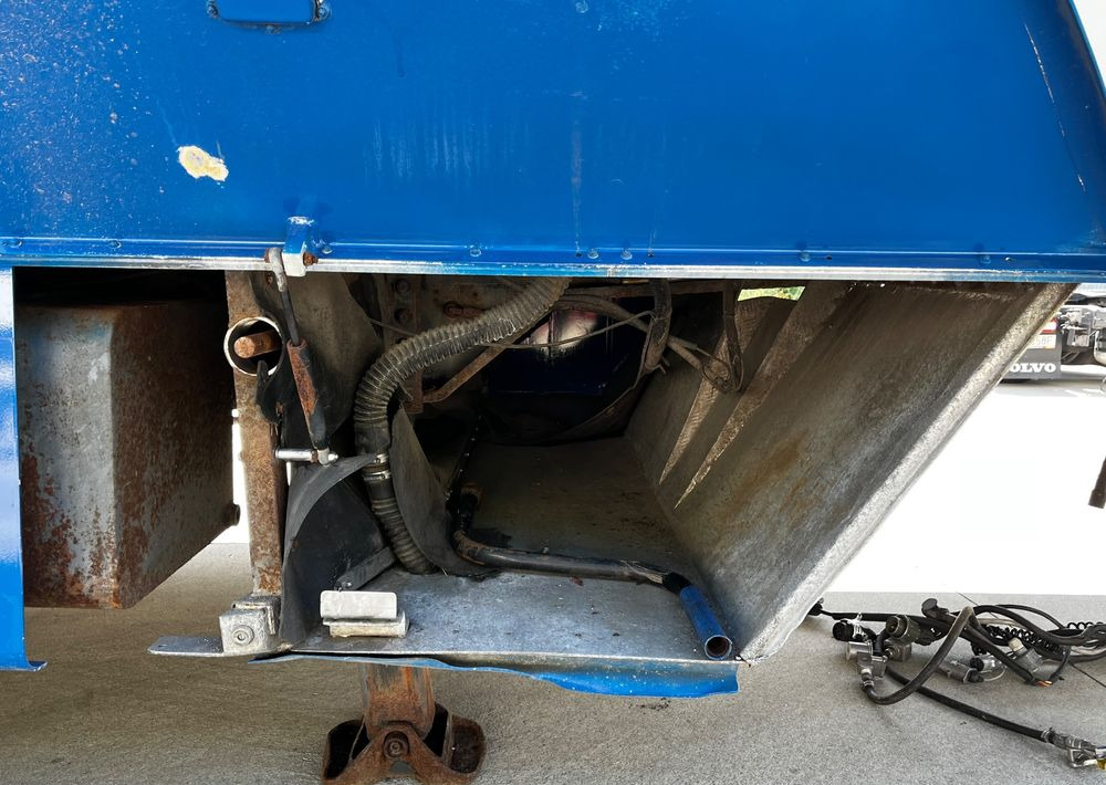 Lizingu i Pezzaioli HMK Industri // Do przewozu zwierząt // 2004 Rok // 3 Pokłady // Waga // Osi skrętne // Oznonacja // Pezzaioli HMK Industri // Do przewozu zwierząt // 2004 Rok // 3 Pokłady // Waga // Osi skrętne // Oznonacja //: foto 18 Lizingu i Pezzaioli HMK Industri // Do przewozu zwierząt // 2004 Rok // 3 Pokłady // Waga // Osi skrętne // Oznonacja // Pezzaioli HMK Industri // Do przewozu zwierząt // 2004 Rok // 3 Pokłady // Waga // Osi skrętne // Oznonacja //: foto 18