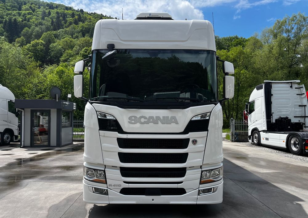 Scania R410 // 2018 Rok 6x2 // Retarder // Automat // Led // Navi // 77 // - Kamion me tendë: foto 2 Scania R410 // 2018 Rok 6x2 // Retarder // Automat // Led // Navi // 77 // - Kamion me tendë: foto 2