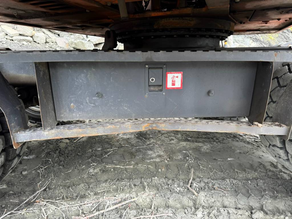Doosan 140 W - Ekskavator me goma: foto 5 Doosan 140 W - Ekskavator me goma: foto 5