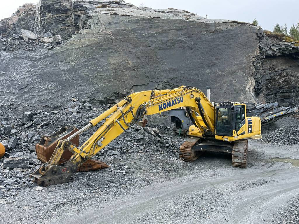 Komatsu PC 360 LC-10 - Ekskavator me zinxhirë: foto 2 Komatsu PC 360 LC-10 - Ekskavator me zinxhirë: foto 2