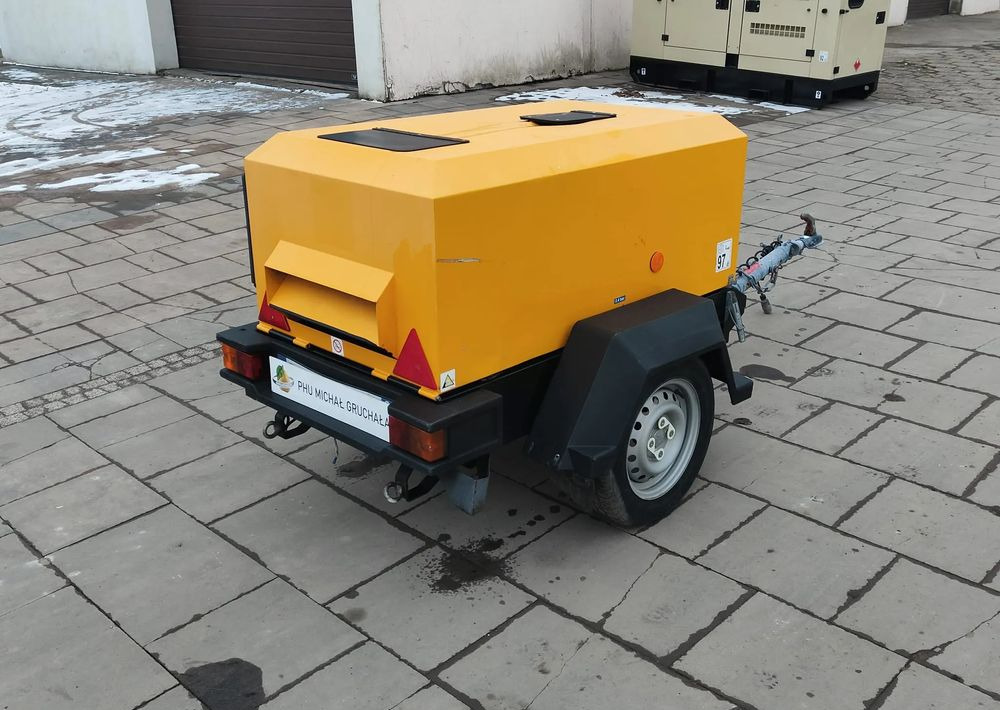 Doosan 7/20 - Kompresor ajri: foto 1 Doosan 7/20 - Kompresor ajri: foto 1