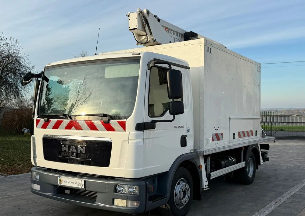 MAN TGL 12.250 - Platformë ajrore e montuar në kamion: foto 1 MAN TGL 12.250 - Platformë ajrore e montuar në kamion: foto 1