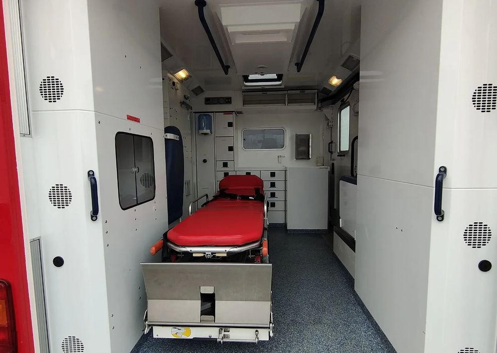 Ambulancë Renault Master: foto 20