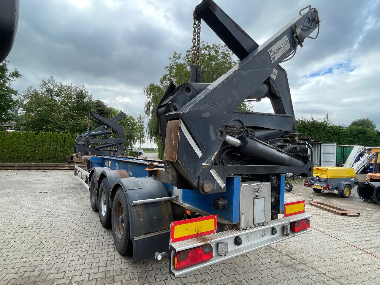 Hammar 151 HS side loader - Transportjer kontejnerësh/ Gjysmë rimorkio me karroceri të çmontueshme: foto 3 Hammar 151 HS side loader - Transportjer kontejnerësh/ Gjysmë rimorkio me karroceri të çmontueshme: foto 3