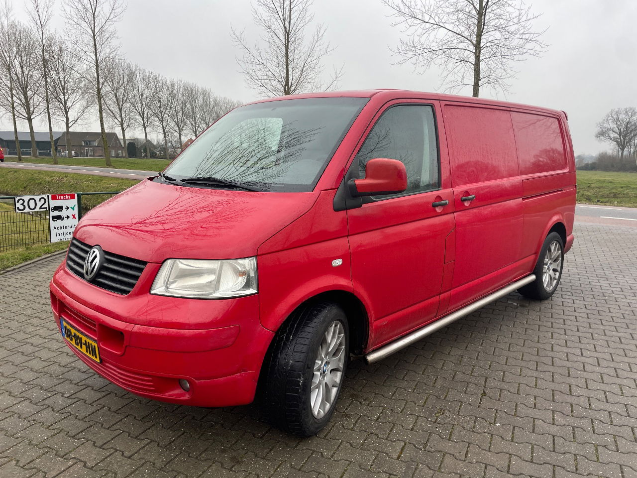 Volkswagen Transporter t5 2.5 L2 dubbele schuifdeur - Furgon i vogël: foto 1 Volkswagen Transporter t5 2.5 L2 dubbele schuifdeur - Furgon i vogël: foto 1